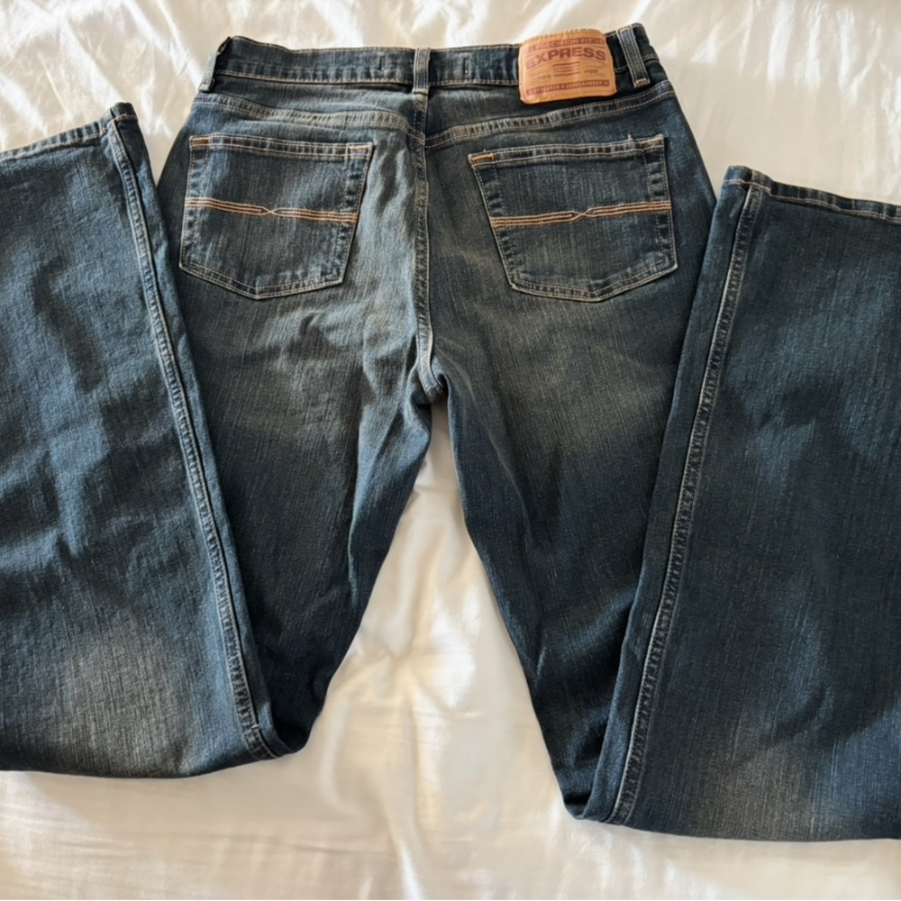 NWT Express Precision Fit Blue Jeans Size 10 Long - Picture 3 of 6